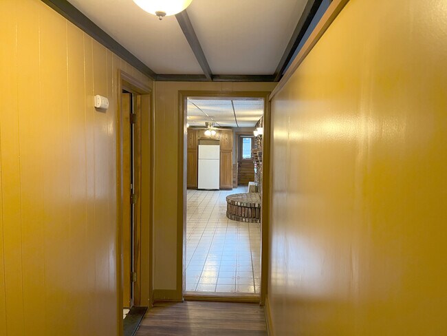 Building Photo - 27 Lexington St