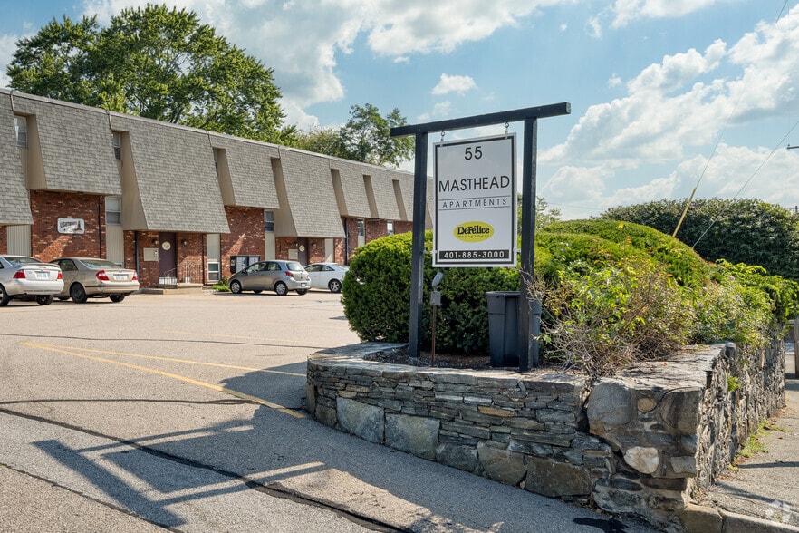 Primary Photo - Masthead Apartments