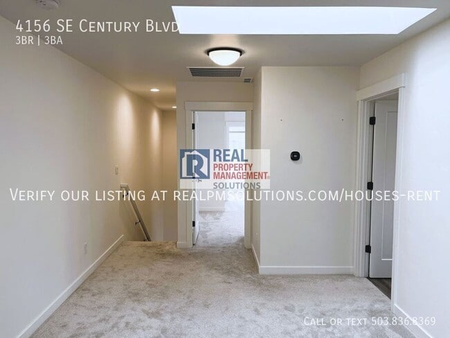 Building Photo - 4156 SE Century Blvd