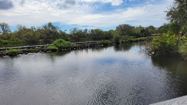 Building Photo - Annual UNfurnished 2/2 ground floor condo in water front boating community