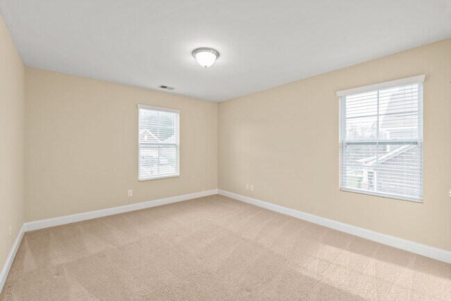 Building Photo - (Coming Soon) 5 Bedroom Brick Home in Matthews!