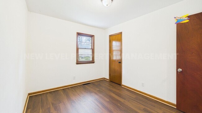 Building Photo - 4704 SW 101st Terrace