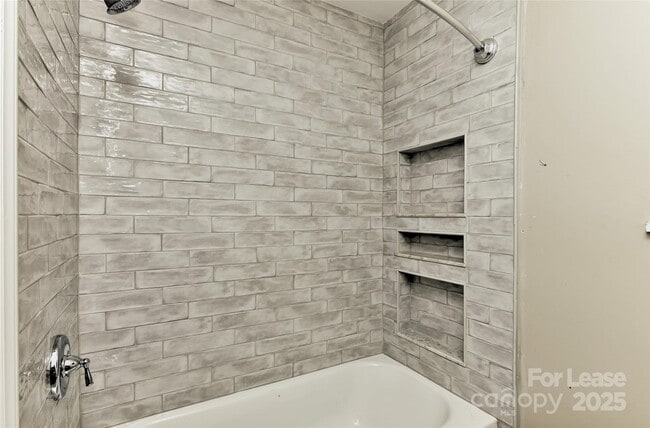 Building Photo - 1215 Sewickley Dr