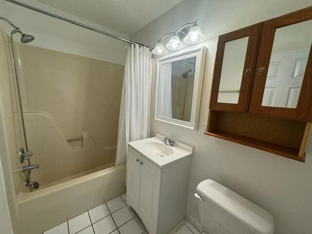Building Photo - 7918 Holly Hills Dr