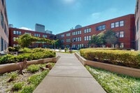 Building Photo - 2502 Live Oak St