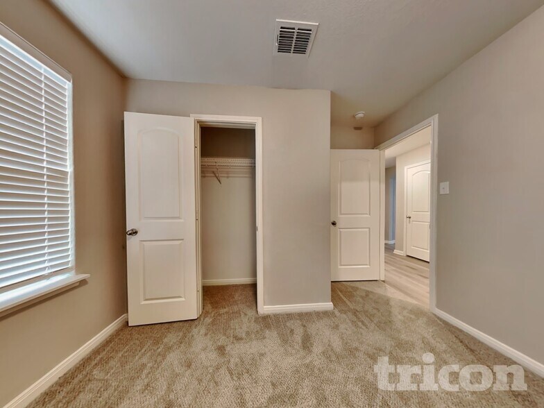 Building Photo - 2910 Lavender Mdw