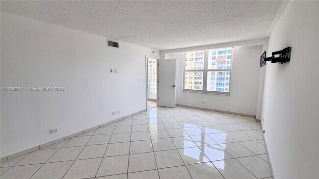 Building Photo - 230 174th St