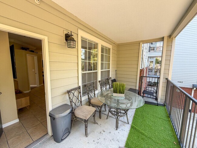 Building Photo - Campus View North #203