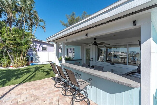 Building Photo - 341 Boca Ciega Dr