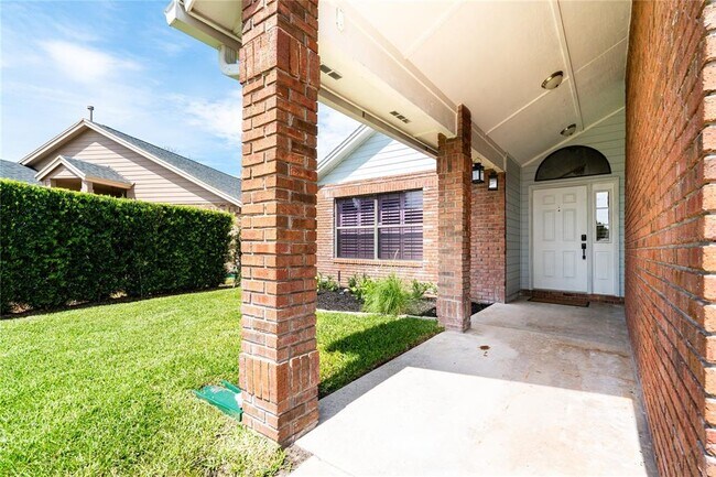 Building Photo - 1463 E Brookshire Ct