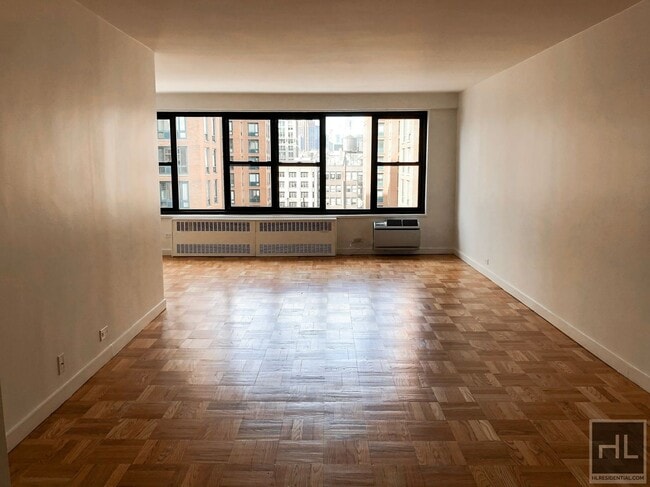 Building Photo - 145 4th Ave