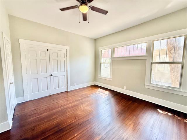 Building Photo - 1201 E Lamar St