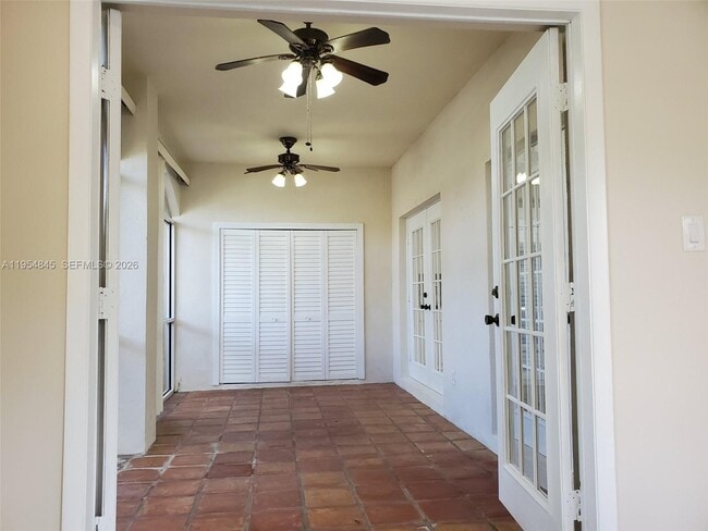 Building Photo - 561 Racquet Club Rd