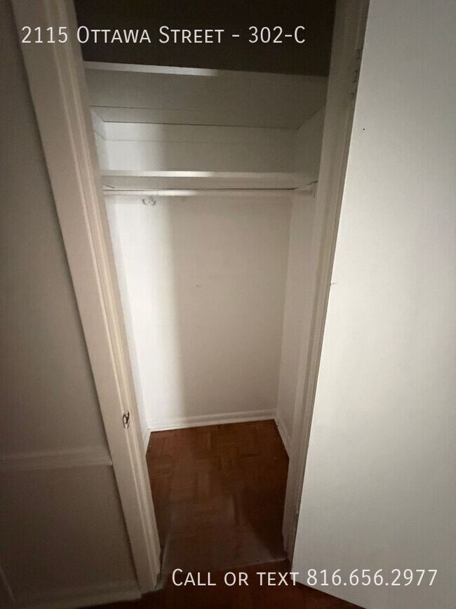 Building Photo - 2115 Ottawa St