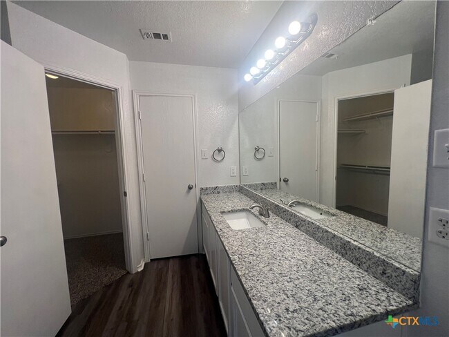 Building Photo - 5504 Holster Dr