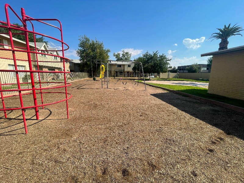 Building Photo - 4613 S Mill Ave