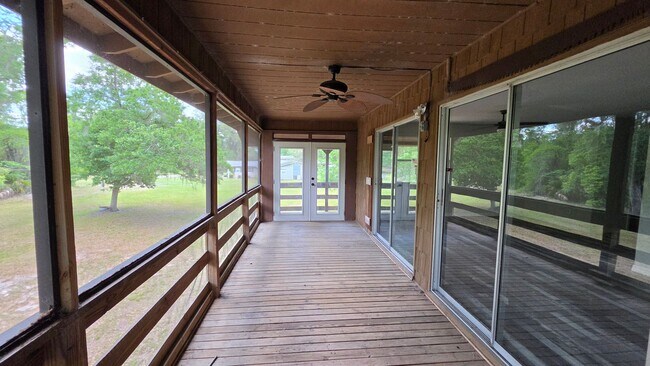Building Photo - 3605 FL-50