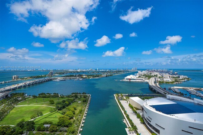 Building Photo - 888 Biscayne Blvd