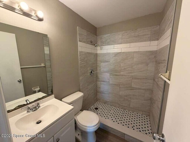 Building Photo - 1395 Cox Ave NW