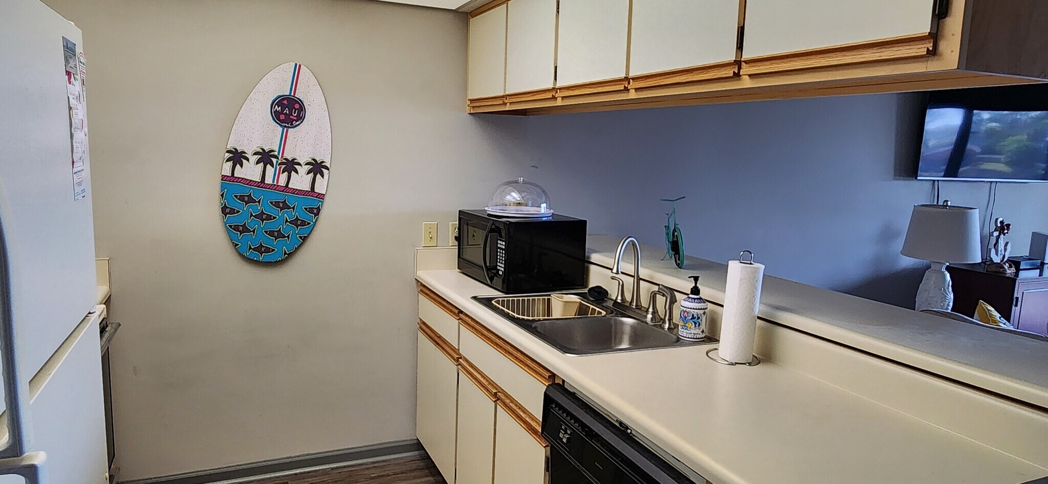 Fully Stocked Kitchen - 8501 N Lagoon Dr