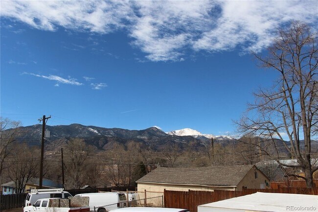 Building Photo - 1811 W Bijou St