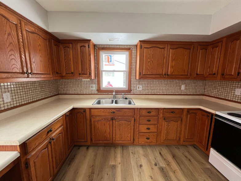 Building Photo - 7529 W Grantosa Dr