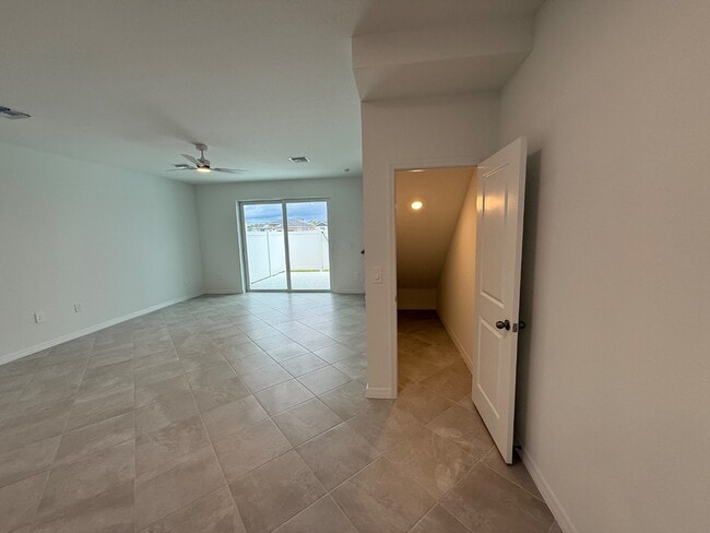 Building Photo - 14995 White Pearl Rd