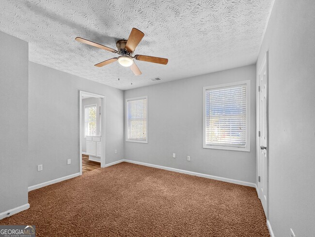 Building Photo - 2058 Greenhill Pass