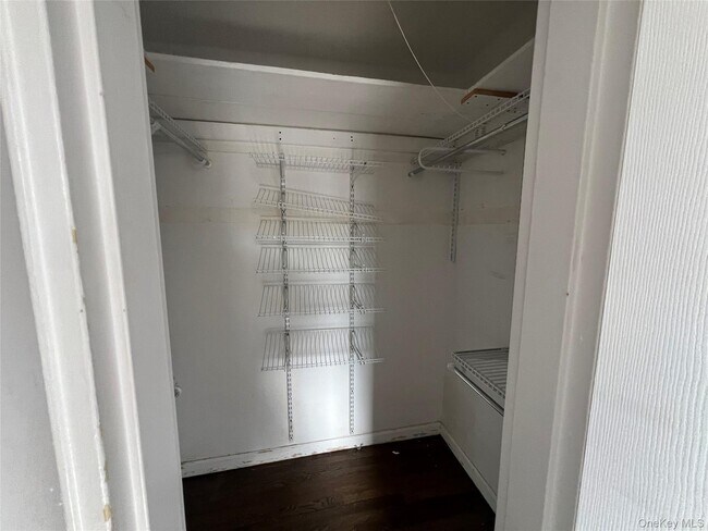 Building Photo - 59 Carpenter Ave