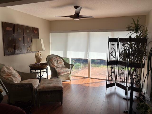 Building Photo - 5582 Royal Lake Cir