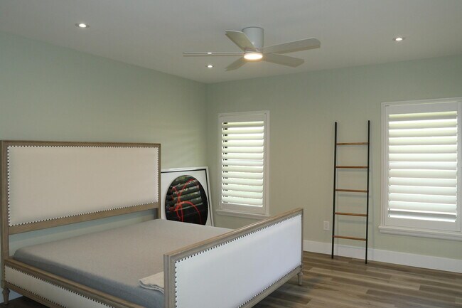 Building Photo - 11311 Pond View Dr