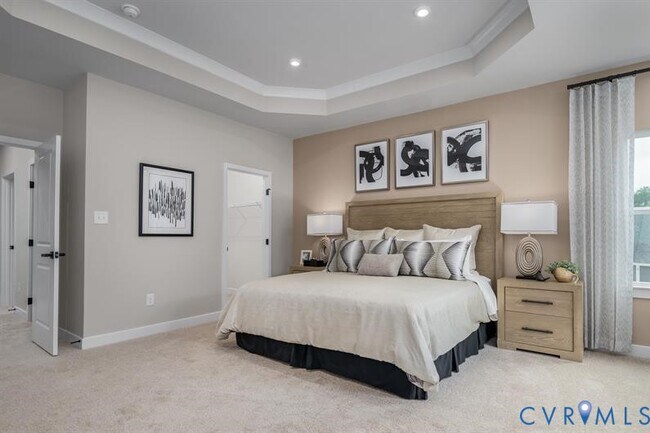 Building Photo - 8001 Lake Laurel Ln