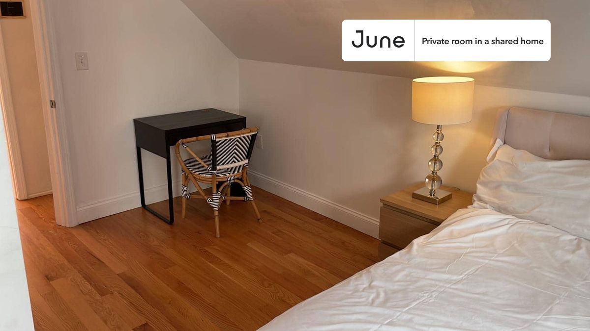 Building Photo - Room in Shared 6 bed/2 bath home