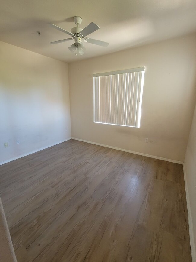 Building Photo - Cave Creek rd 2bd 2bath Condo