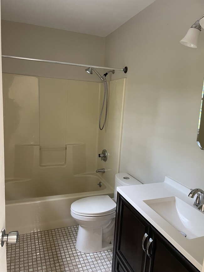Building Photo - 2858 Powell Creek Dr