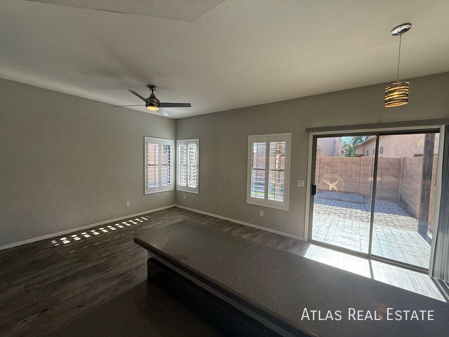 Building Photo - 2040 N 106th Ave