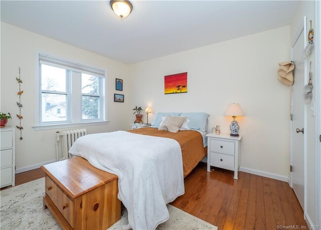 Building Photo - 115 Main St