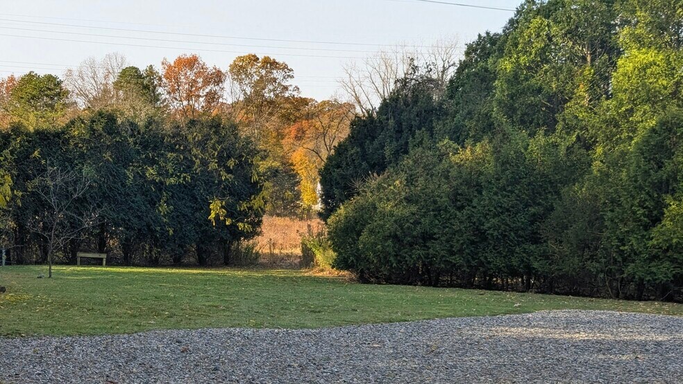 Building Photo - 17 Columbus Rd