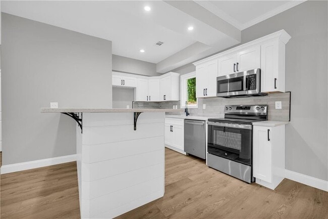 Building Photo - 155 Carey St