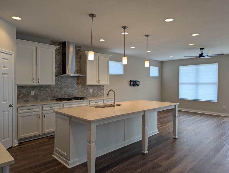 Kitchen#2 Looking into Living Room - 5689 Ohio Trl