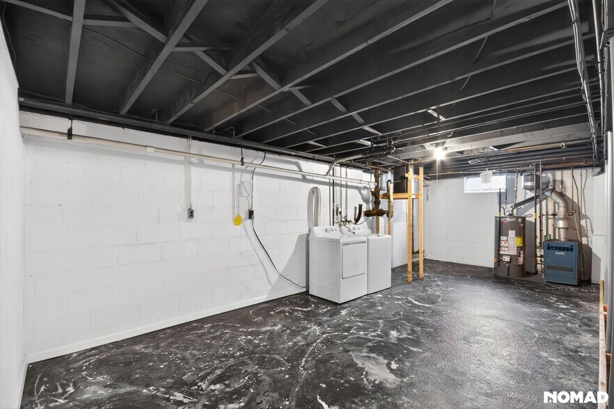 Building Photo - 1966 South St