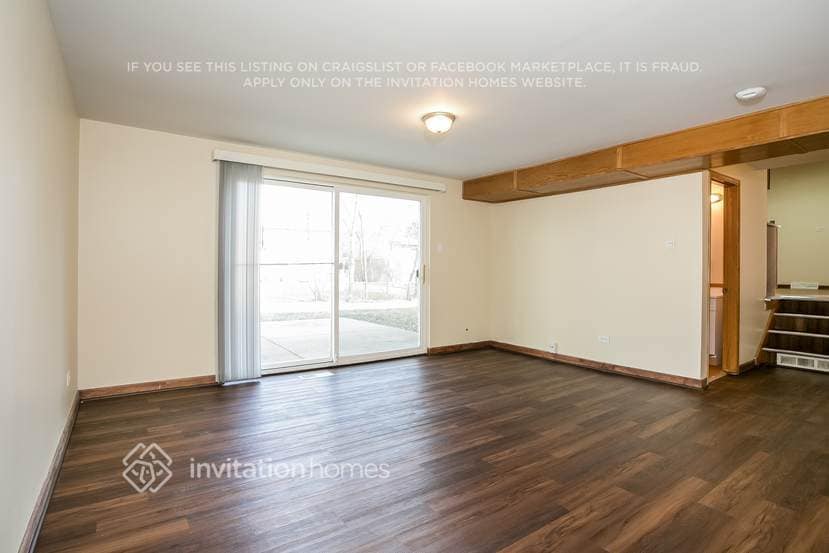 Building Photo - 1035 Iowa St