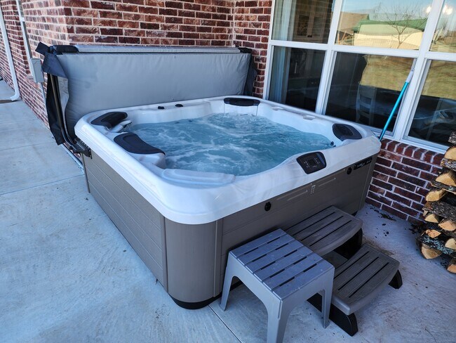shared patio - 8321 SW 109th Ter