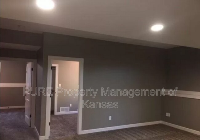 Building Photo - 4419 SE Gemstone Lane