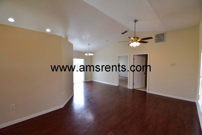 Building Photo - Charming 3 bedroom house in Kissimmee