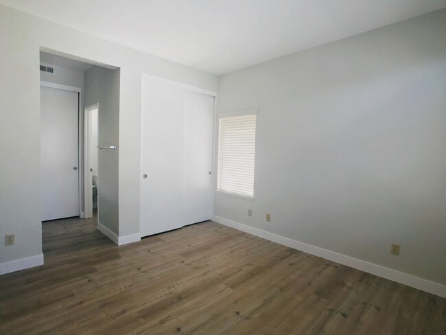Building Photo - 28265 Via Fierro