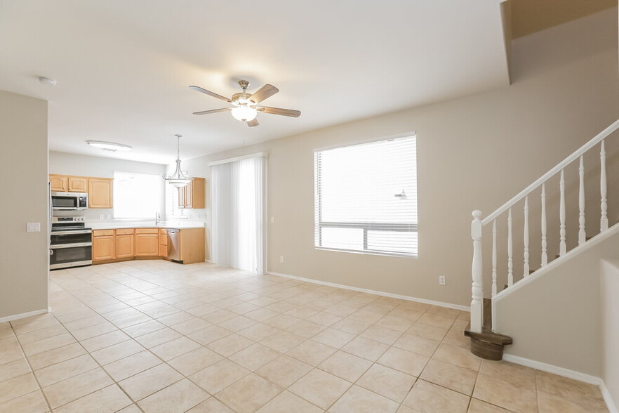Building Photo - 113 E Windsong Dr