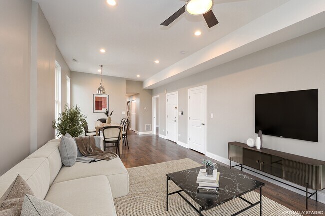 Building Photo - 1545 N Claremont Ave