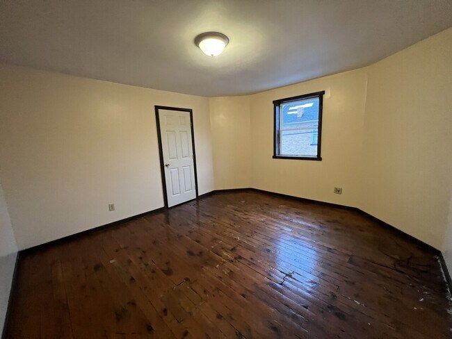 Building Photo - 601 - 603 S Ray Street