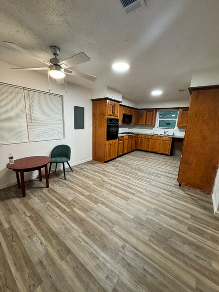 Building Photo - 21315 Carisbrook Ln